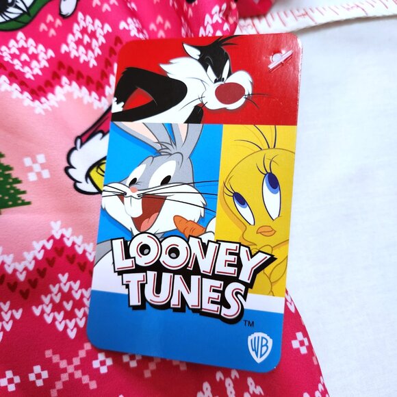 NEW Looney Tunes Tweety Bird and Sylvester the Cat Pink Christmas Scrub Top Sz M - Picture 6 of 12